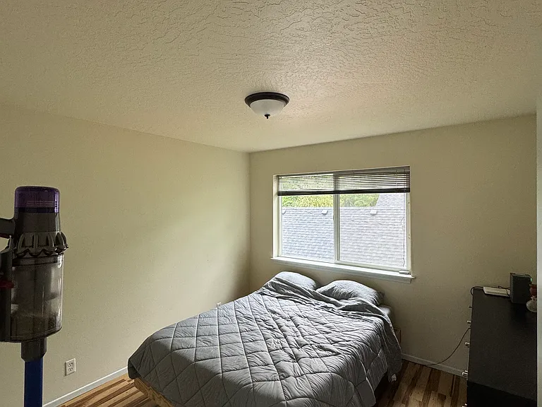1251 W 11th Aly — Photo 11