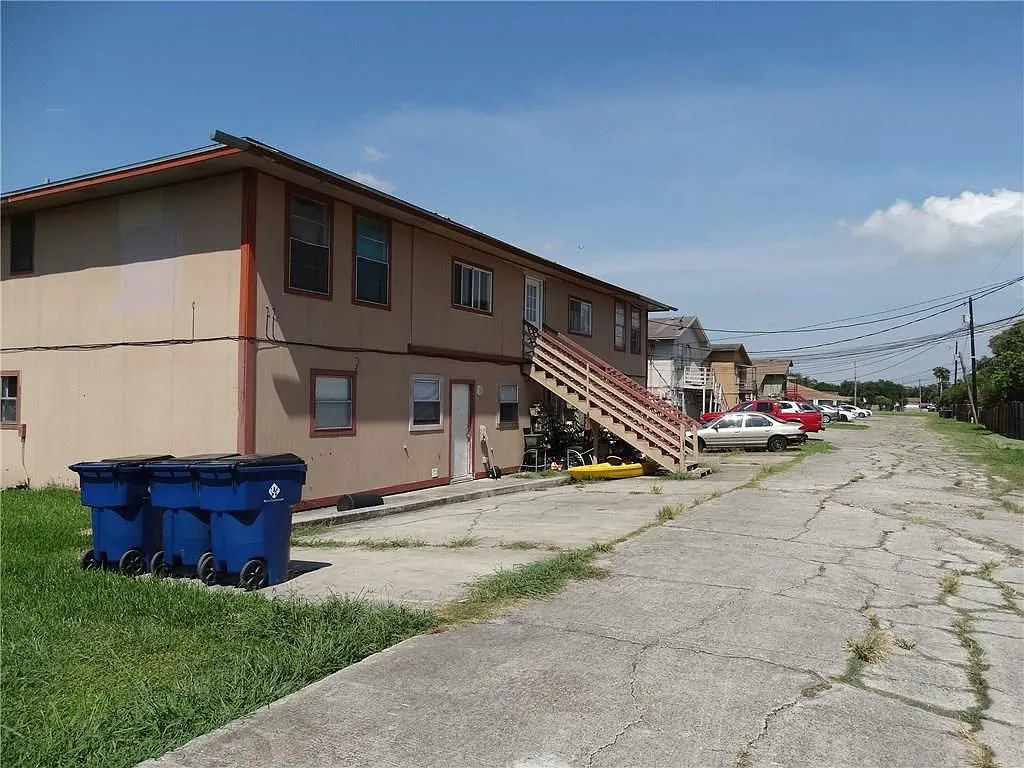 Building Photo - 3618 Crestbrook Ct #1