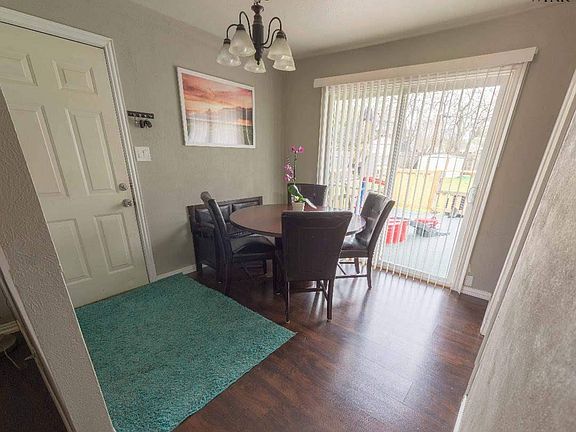 3rd image of 4522 Spencer Dr