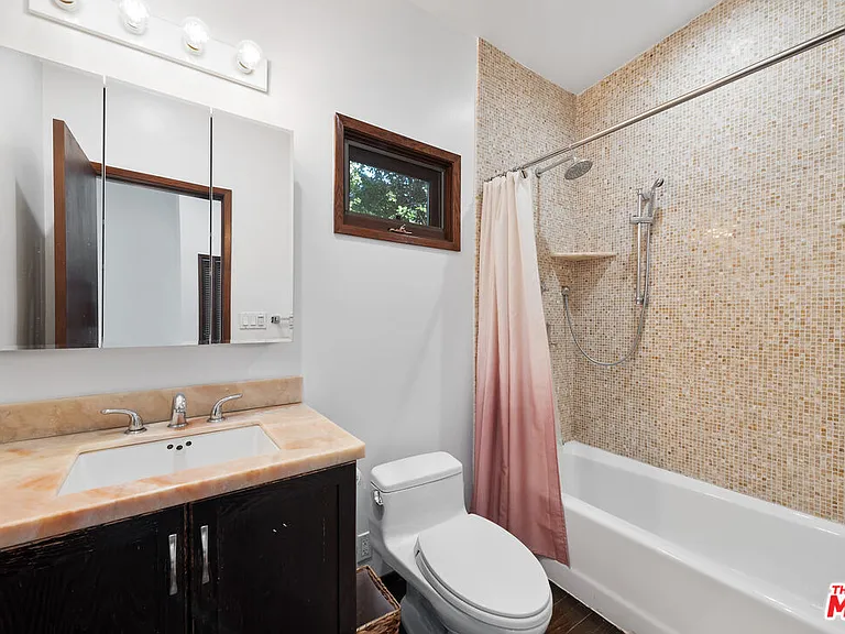 1362 Old Topanga Canyon Rd — Photo 29