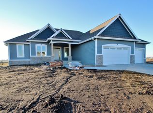2806 NW Sharmin Dr, Ankeny, IA 50023