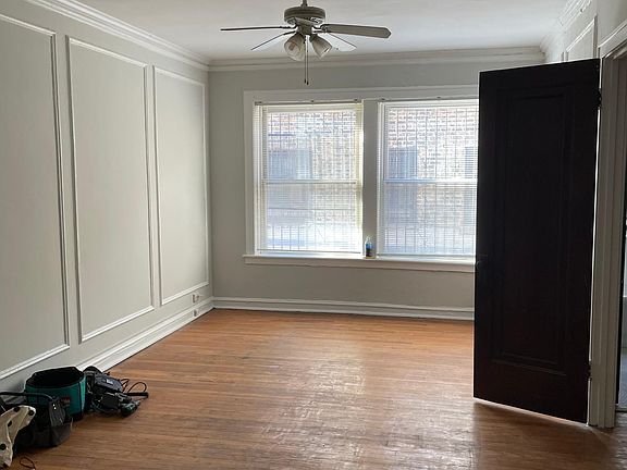 2nd image of 1211 W Elmdale Ave #2Z