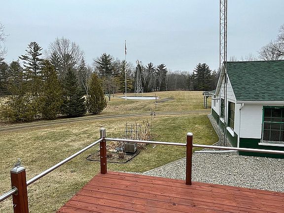 5th image of 2482 Range Rd
