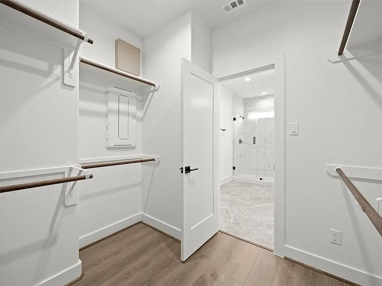 2711 Sunrise Breeze Dr — Photo 18