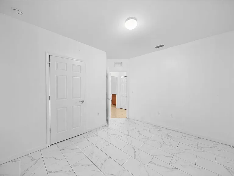10464 Canal Brook Ln — Photo 21