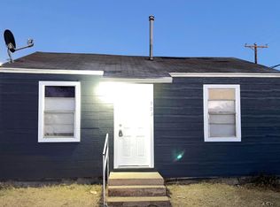 903 Avenue G, Levelland, TX 79336