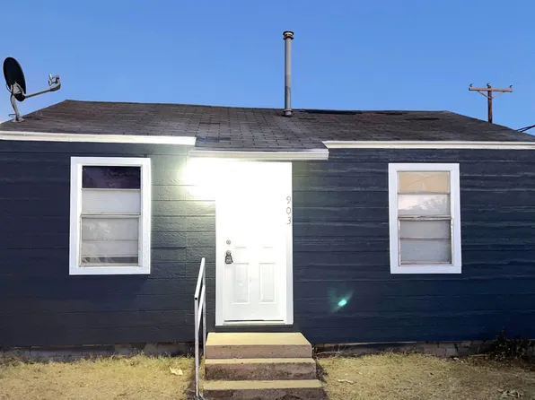 903 Avenue G, Levelland, TX 79336