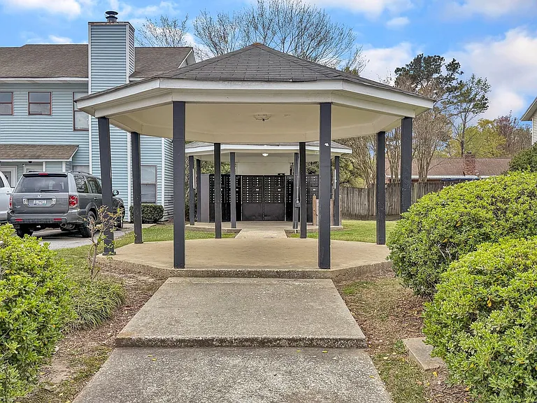 206 Pine Shadow Dr — Photo 36