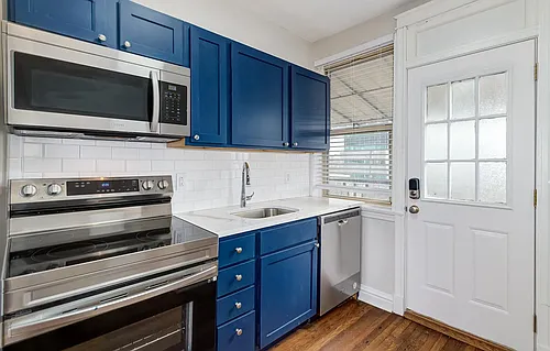 Oakview Apartments Photo 1