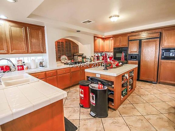 5th image of 10989 Inverlochy Ct