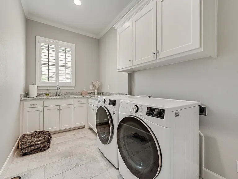 704 Winding Ridge Trl — Photo 24