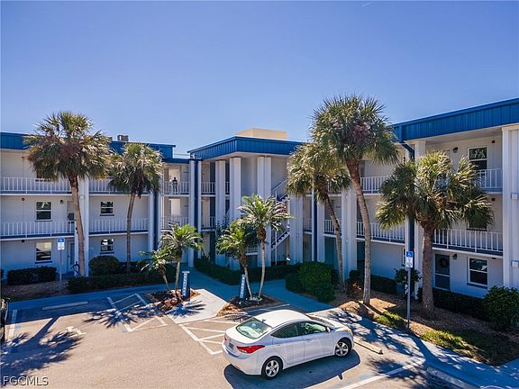 2nd image of 1724 Pine Valley Dr APT 318
