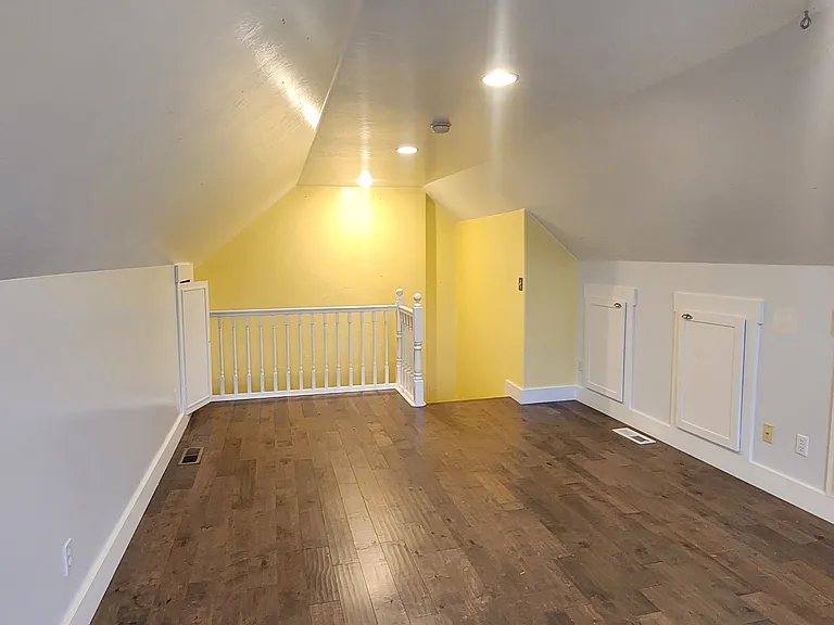 8105 Alamosa Ln — Photo 20