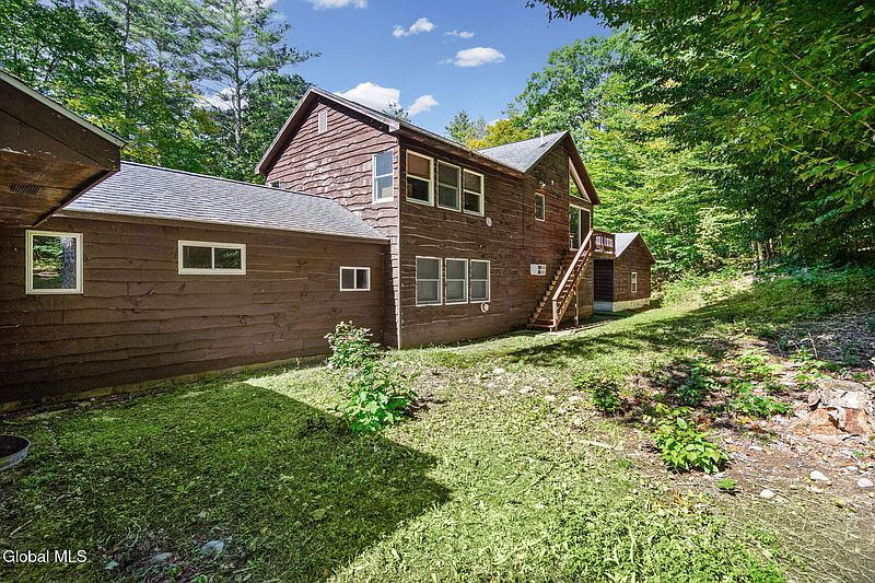 4th image of 116 Vrooman Road