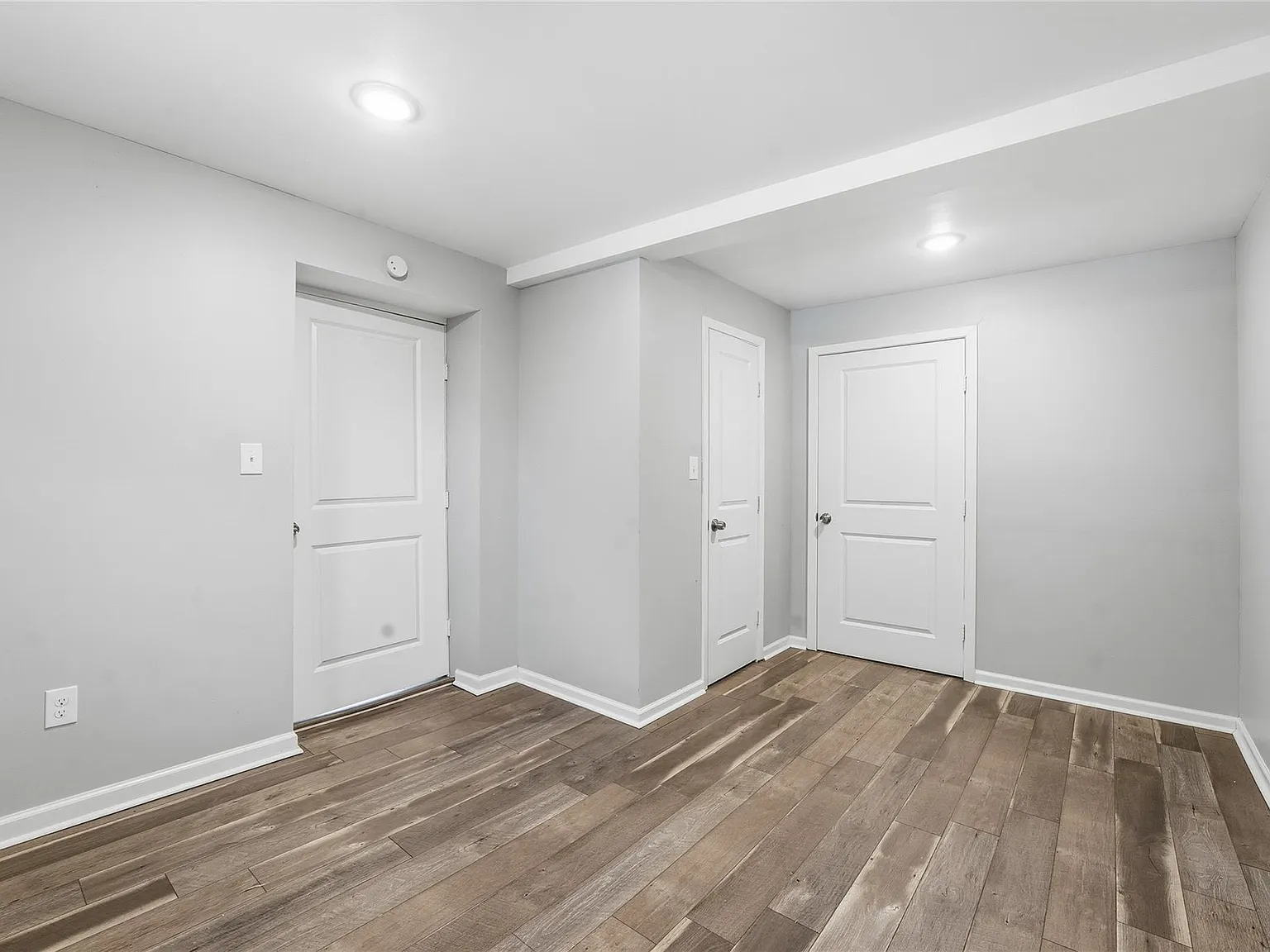 3 bed, 1.0 bath, 1100 sqft, $1,400 — Photo 4