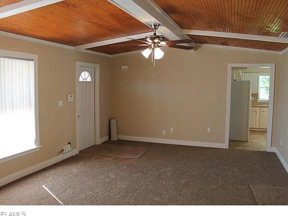 4th image of 17171 Carolyn Ln