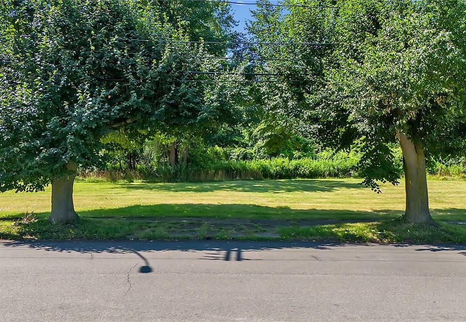 1st image of 839 S Division St Lot 6