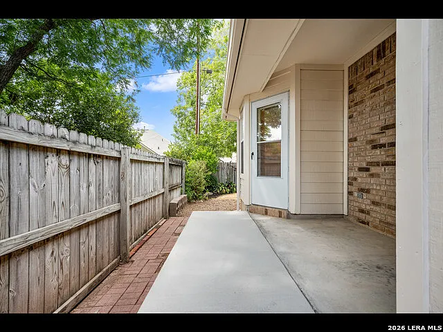 963 River Rock — Photo 34