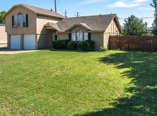 493 Ashley Ln, Roanoke, TX 76262