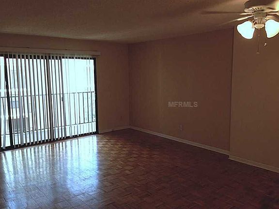 3rd image of 105 4th Ave NE Unit 404