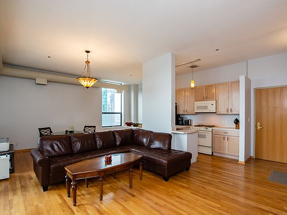 4th image of 910 S Michigan Ave APT 1115