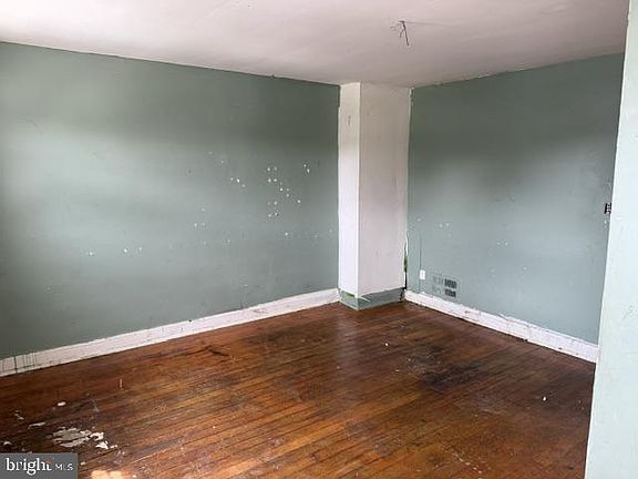 4th image of 4 Ballman Ct