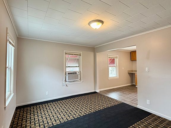 3rd image of 82 Poplar St #2