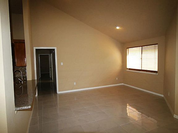5th image of 12709 Hollandale Dr
