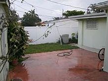 2nd image of 584 W 46th Pl