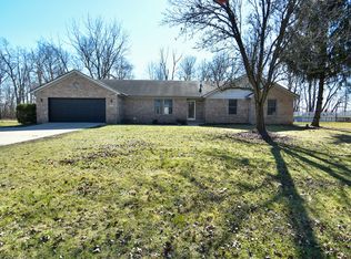 7429 Deerfield Dr, Greenfield, IN 46140