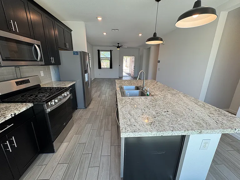 8880 N 185th Dr — Photo 5