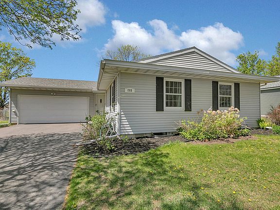 3rd image of 1315 Northway Cir