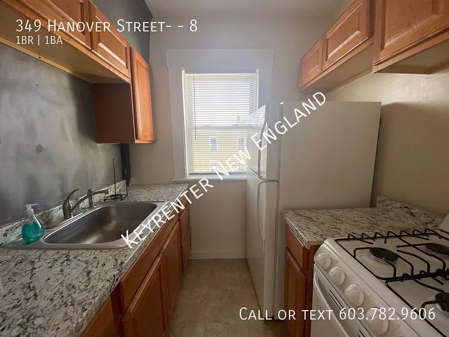 1 Bedroom 1 Bath with Garage — Photo 2