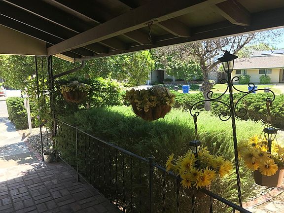 4th image of 759 Jeffrey Ave