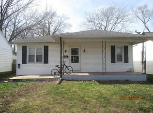 426 Anderson St, Centralia, IL 62801