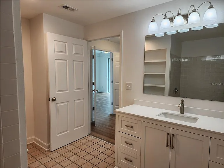 345 Bayshore Blvd #P6 — Photo 24