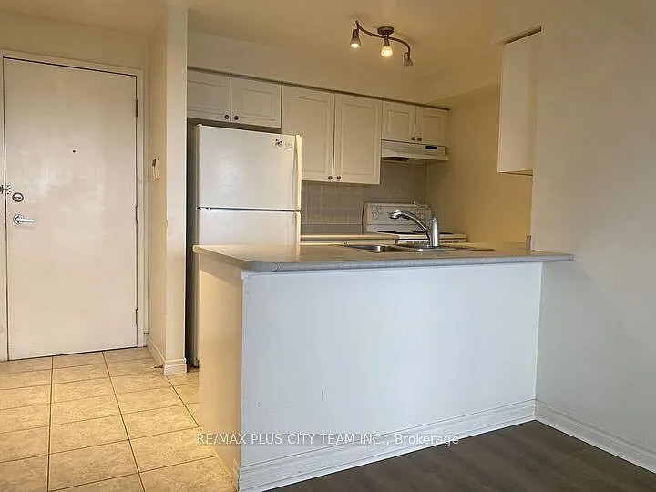 55 Strathaven Dr #1901 — Photo 5