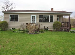 121 State Line Rd, Hoosick Falls, NY 12090