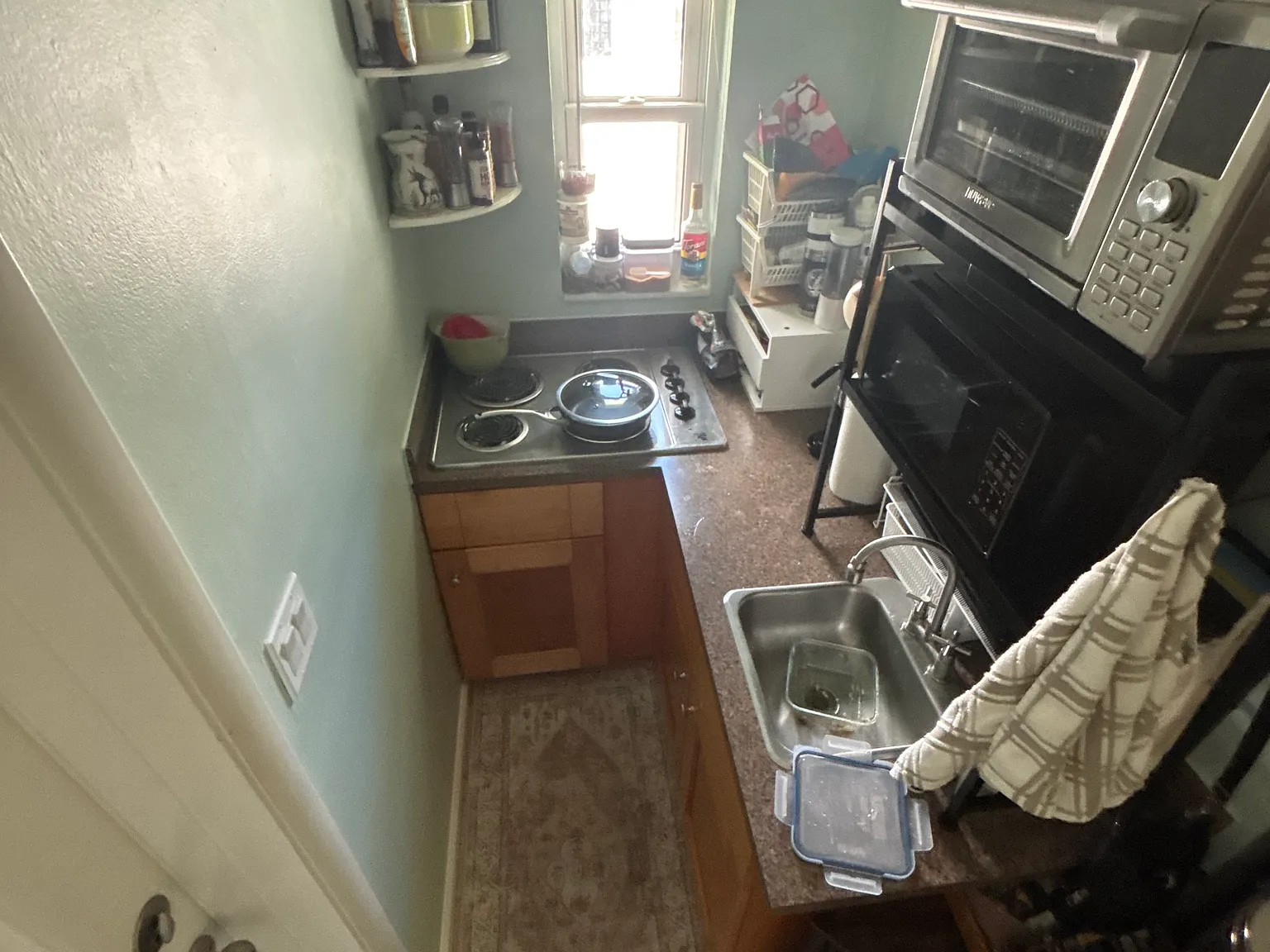 Studio, 400 sqft, $1,600 — Photo 2
