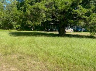 N Thompson St, Conroe, TX 77301