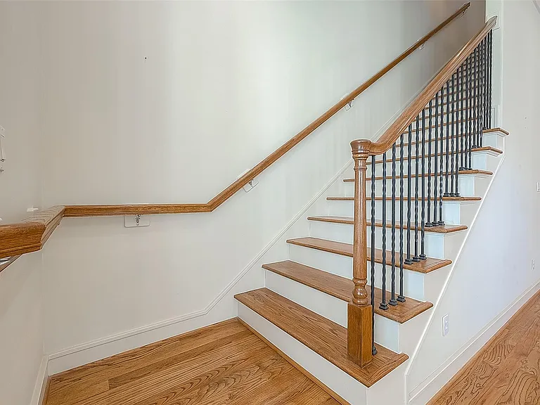 1804 Haddon St — Photo 26