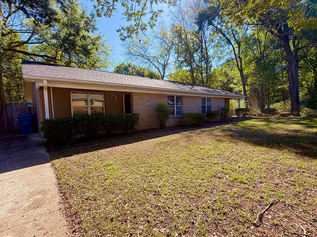 2 bed, 1.5 bath, 1062 sqft, $1,395 — Photo 1