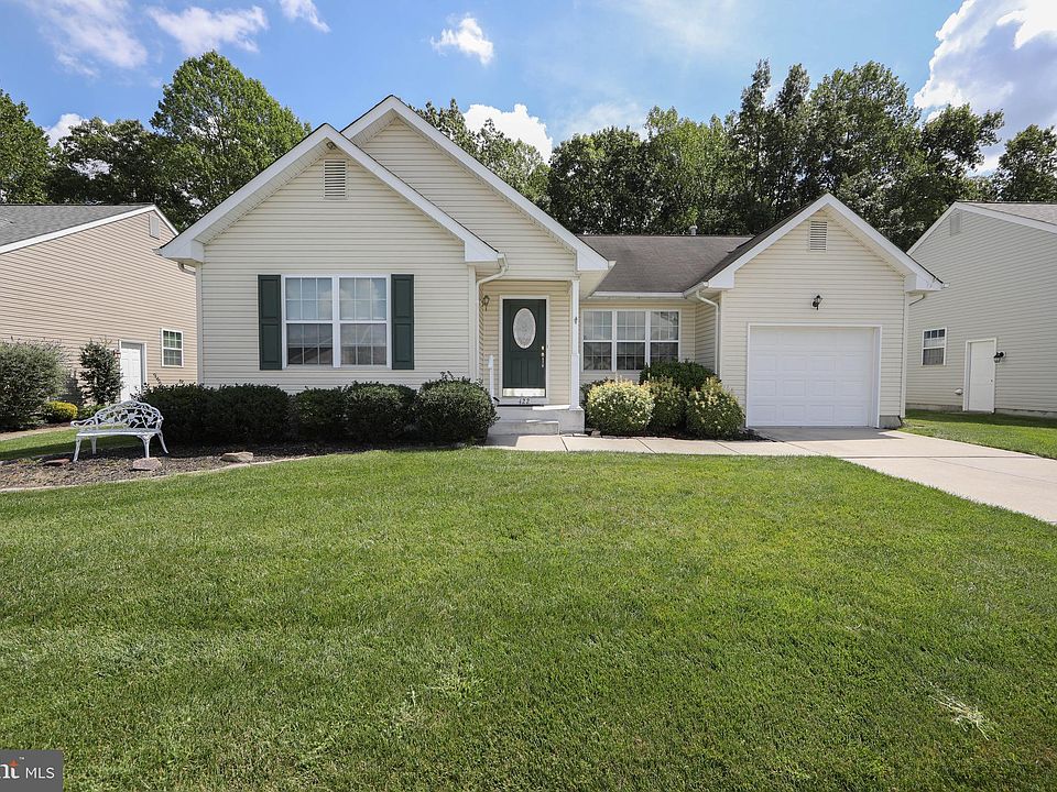 1st image of 422 Woodruff Trl