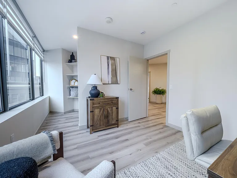 10020 101a Ave NW — Photo 81