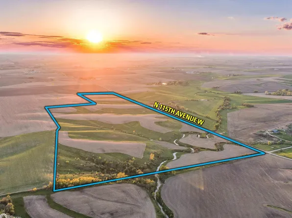 1 N 115th Ave W, Baxter, IA 50028