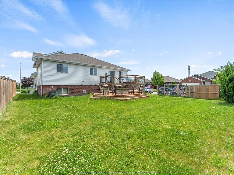 398 Poplar Dr — Photo 43