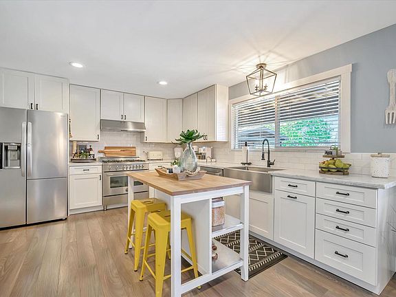 4th image of 5239 Daniel Drive