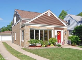1902 Stratford Ave, Westchester, IL
