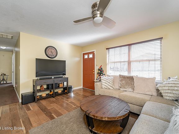 3rd image of 6210 Jeffrey Dr
