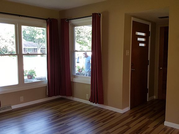 Entry Way & Living Room